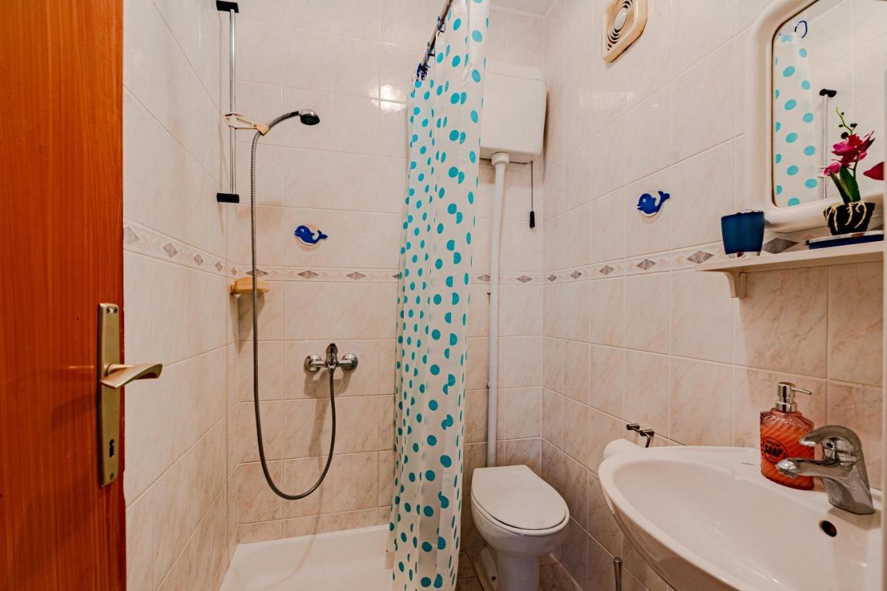 Apartments And Rooms With Parking Space Мали-Стон Экстерьер фото
